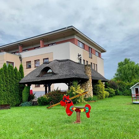 Nocowanie Restauracja Wenecka Hotel Klobuck Екстериор снимка