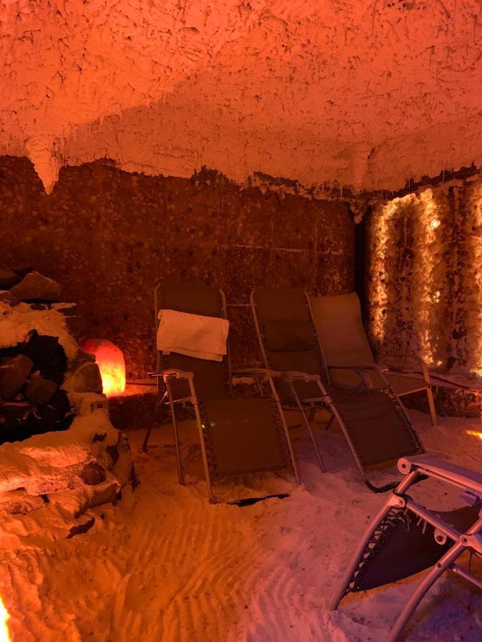 Nocowanie Restauracja Wenecka Hotel Klobuck Екстериор снимка